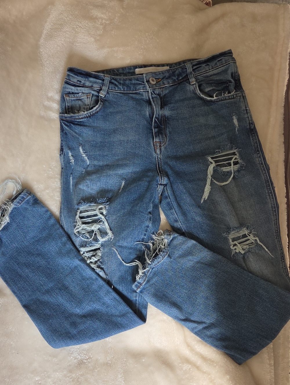 Zara Trafaluc Denim Women's Heavy Distressed Jeans. Size 4.